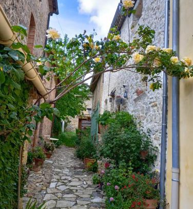 Le Luc Casa | Maison dans hameau provençal