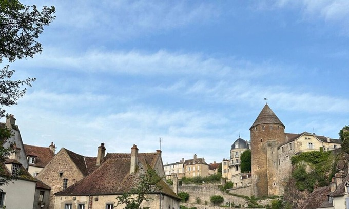 Semur-en-Auxois Casa | Maison de 100 m2 à 10mn à Pied du Centre-ville Médiéval