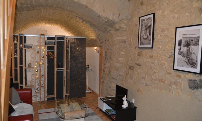 Saint-Maurice Casa | maison de bourg en pierre
