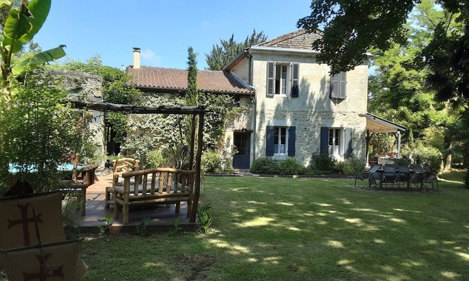 Taillecavat Casa | Maison de Campagne au Bord de la Rivière, Face au Château de Duras