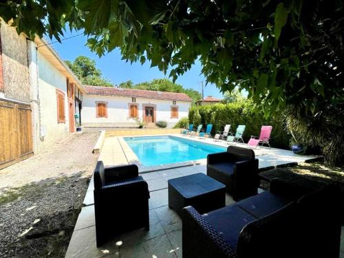 Mun Casa | Maison de campagne chaleureuse