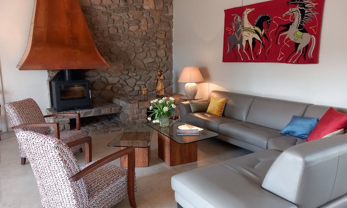 Felletin Casa | Maison de Campagne Rénovée Avec Grand Jardin