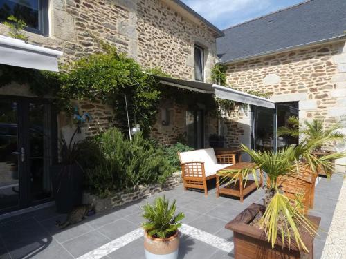 Corseul Casa | Maison de caractère à Corseul, jardin et piscine