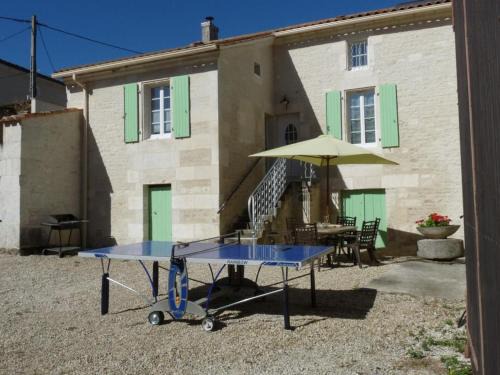 Asnieres-sur-Nouere Casa | Maison de charme en pierres, avec terrasse, jardin, vélos, poêle à bois et borne de recharge électrique - FR-1-653-79