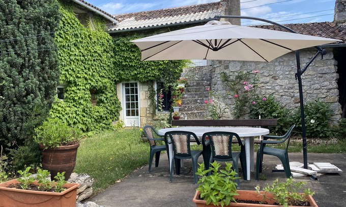 Lavoux Cama Y Desayuno | Maison de Charme à la Campagne