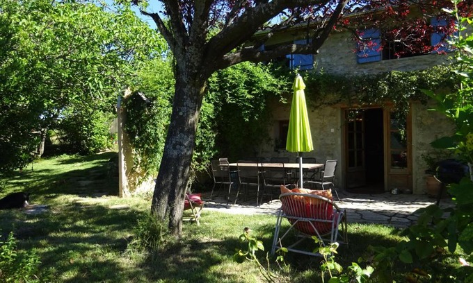 Saou Casa | Maison de charme à Saoû, avec beau jardin au calme