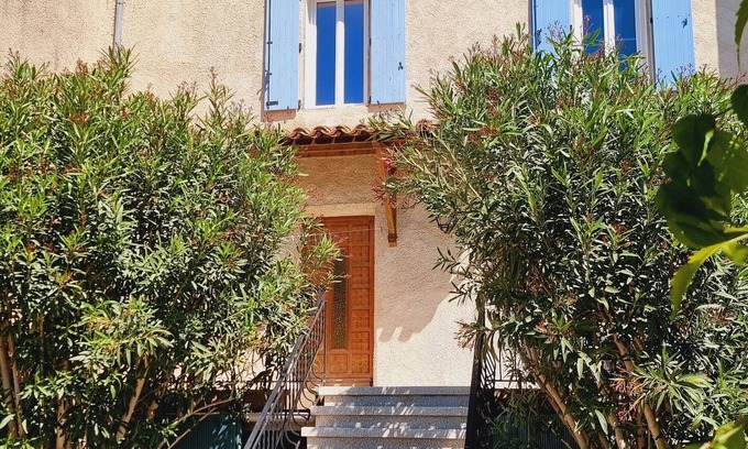 Lespignan Casa | Maison de Charme Avec Jardin