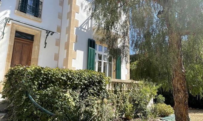 8th Arrondissement Casa | Maison de Charme Avec Piscine, Proche de la mer et du Parc des Calanques