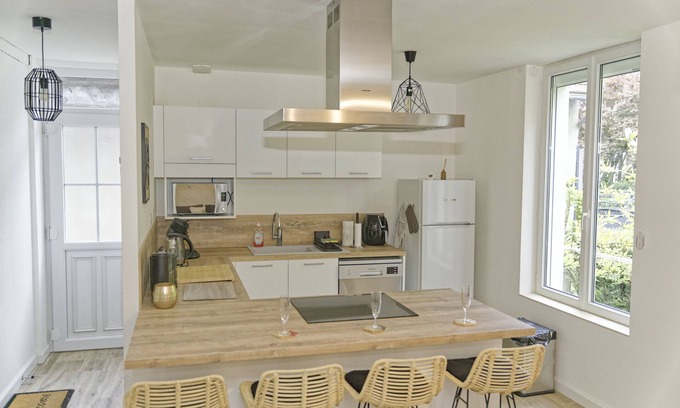 Sud Loire Casa | Maison de Charme Avec Jardin, Spacieuse et Confortable