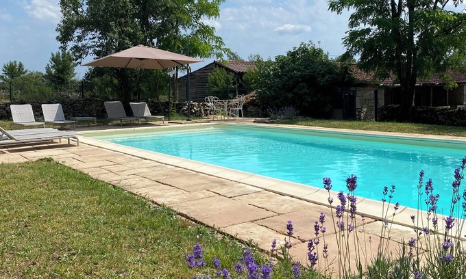 Grezes Casa | Maison de Charme Avec Piscine Privée