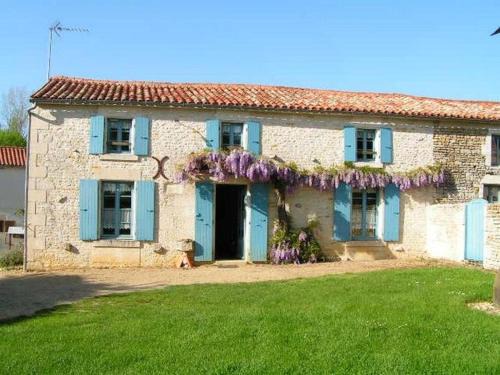 Benet Casa | Maison de charme avec WiFi au cœur du Marais Poitevin, jardin clos, barque et vélos, 4 chambres - FR-1-426-146
