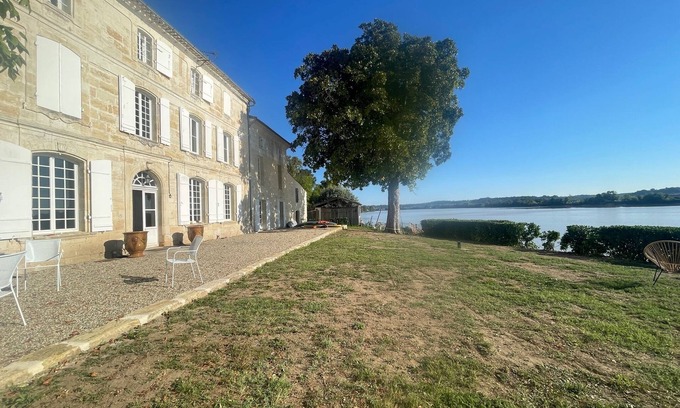 Vayres Casa | Maison de Charme Dans le Bordelais Bord de Rivière et Proche St-emilion
