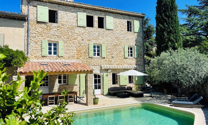 Mirabel-aux-Baronnies Cama Y Desayuno | Maison de Village Avec Piscine