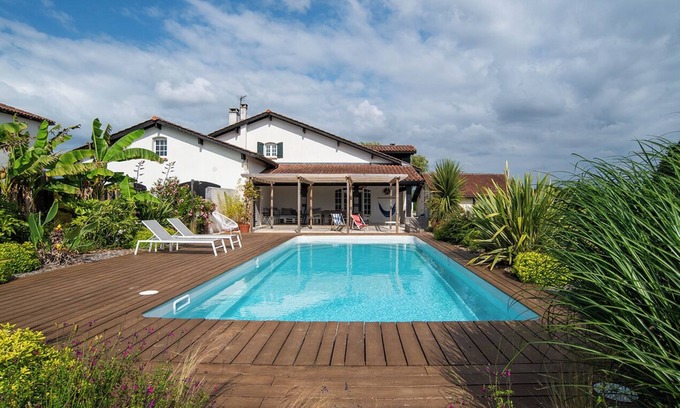 Saint-Etienne-d'Orthe Casa | Maison de Charme Avec Piscine