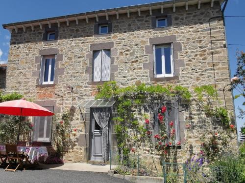 Saint-Just-pres-Brioude Casa | Maison de caractère avec jardin, idéale famille, près de Brioude, prox. baignade et ski - FR-1-582-314