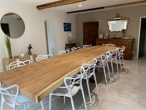 Saleon Casa | Maison de la tuilière hautes alpes piscine et boulodrome 12 personnes