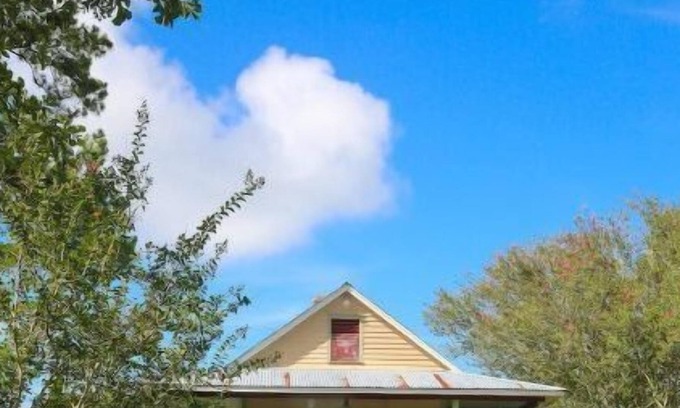 Breaux Bridge Casa | Maison de Lionne 4 Suites/Whole House