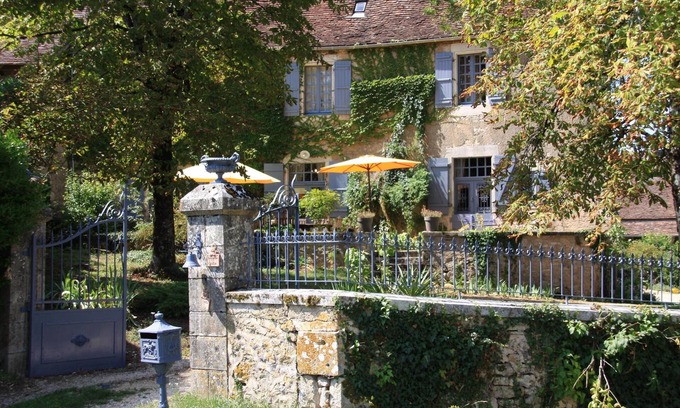 Ajat Casa | Mansion + pequeña casa Perigourdine para 12 personas en la causse