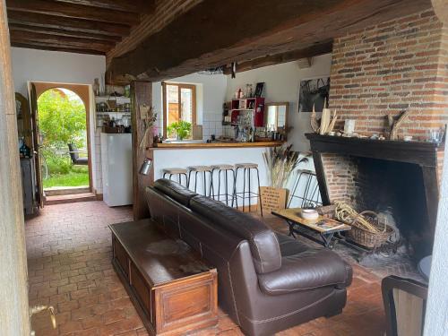 Sully-sur-Loire Casa | Maison de marinier les pieds dans l'eau face à la Loire