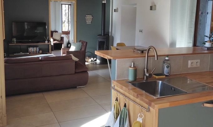 Ugine Casa | Maison de Montagne Rénovée Avec Poêle à Bois
