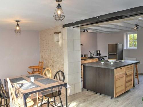 Chedigny Casa | Maison de plain-pied, cour et jardin privé, proche sites touristiques, idéale familles ou amis - FR-1-381-480