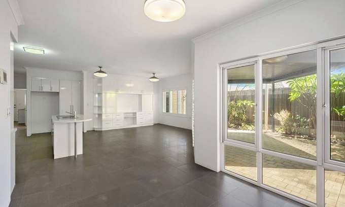 Applecross Casa | Maison de Samy Entire Swan River Bliss Australia