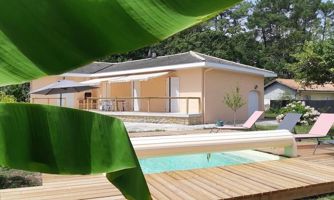 Gujan-Mestras Casa | Maison de Vacances Avec Piscine et Jardin Située Dans un Quartier Résidentiel