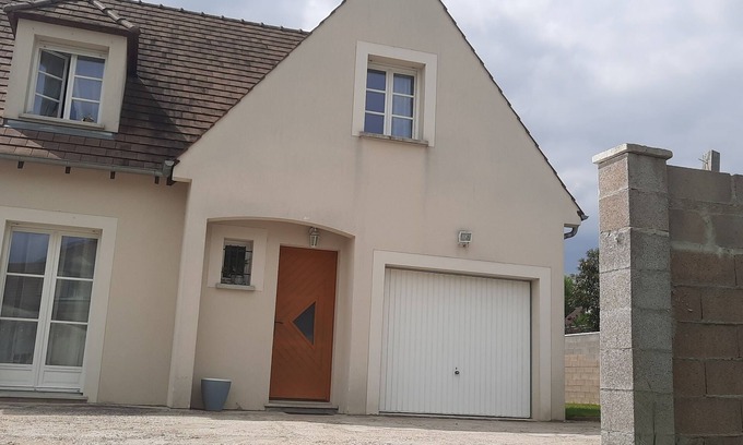 Soucy Casa | Maison de Vacances à Proximité de Paris 1h 20m Commune Calme Pour un bon Repos