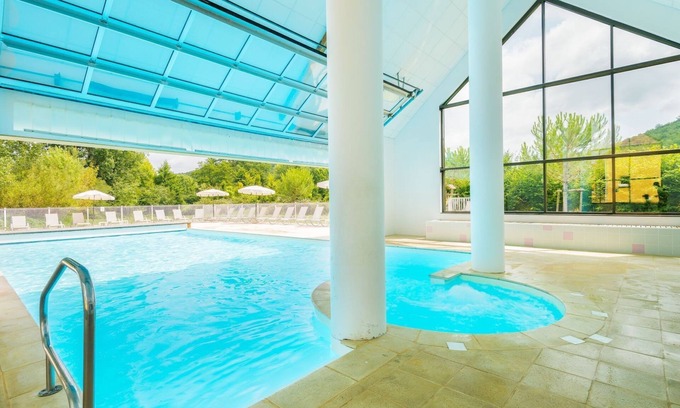 Montignac Casa | Maison de vacances pour 6 sur 2 étages | Accès salle de gym et piscine