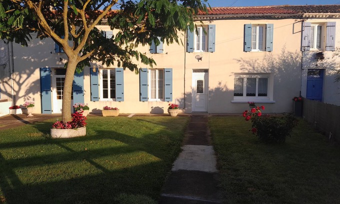 Arces Casa | Maison de Vacances Spacieuse au Calme Pour 8 Pers Proche Talmont-sur-gironde