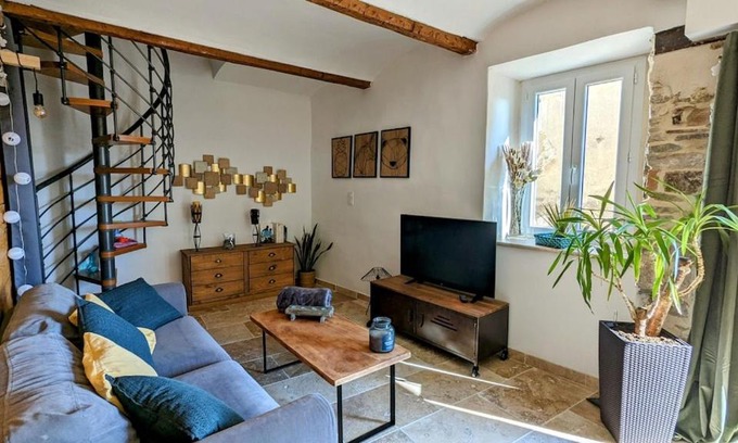 Saint-Etienne-de-l'Olm Casa | Maison de village en pierre