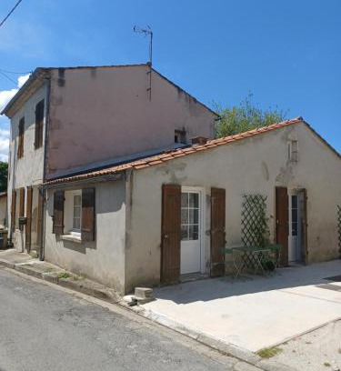 Saint-Yzans-de-Medoc Casa | Maison de village entre estuaire et océan