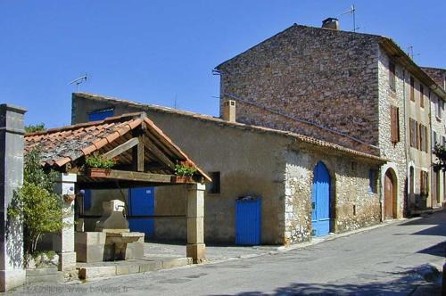 Quinson Casa | Maison de village centre Quinson