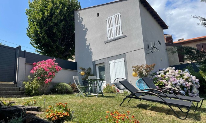 Ceyrat Casa | Maison de Ville, 2 Pers., Avec Espace Extérieur