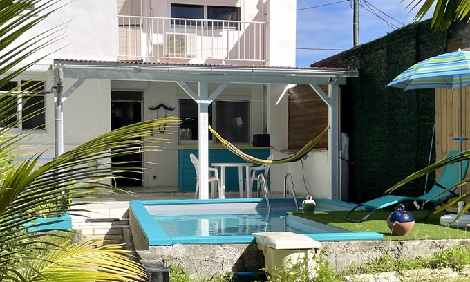 Port-Louis Casa | Maison de Ville Avec Jardin et Piscine à 5 Minutes des Plus Belles Plages