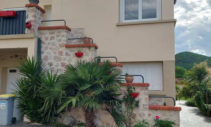 Prades Casa | Maison de Ville Dans Quartier Residentiel Classé 3 Etoiles