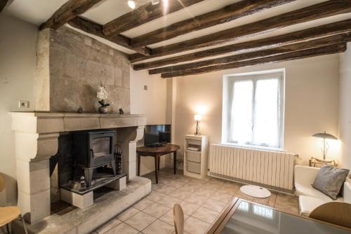 Nogent-le-Rotrou Casa | Maison de ville NLR - 6 lits simples - BBQ - Proche Gare - grand Parking