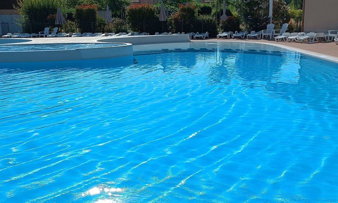 Aubignan Casa | Maison Deux Chambres Dans Résidence de Vacances Avec Piscine