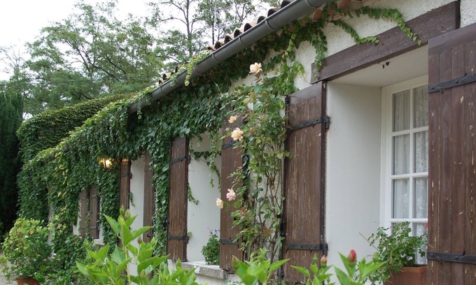 Puch-d'Agenais Casa | Maison Du Canal, renovated farmhouse in the French countryside