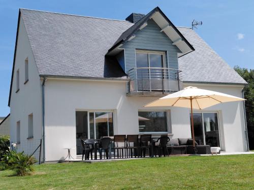 Montchaton Casa | Maison du Mont César