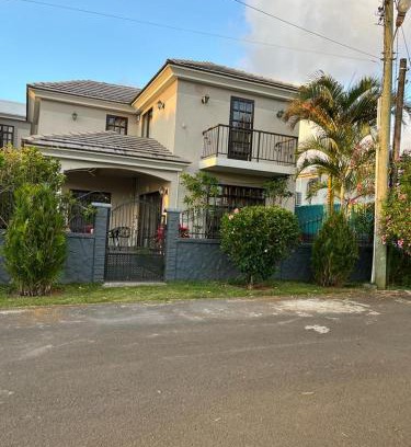 Camp Diable Casa | Maison entière à Tyack, île Maurice - Voiture incluse & Salle de sport