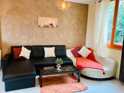 Saint-Brice-sous-Foret Apartamento | Maison et sa dépendance ss voisinage dans les vergers de Montmorency