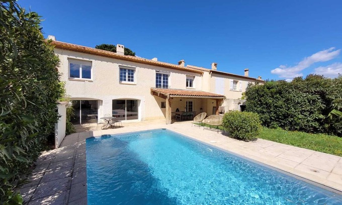Villeneuve-les-Beziers Casa | Maison Familiale Avec Piscine Entièrement Rénovée