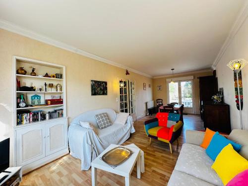 Saint Laurent de la Pree Casa | Maison Familiale 8 pers à Fouras, proche plages, 6 chambres - FR-1-709-87