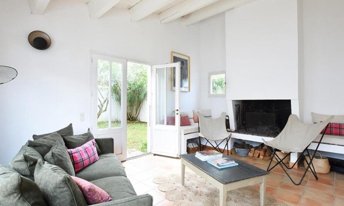 Les Portes-en-Re Casa | Maison familiale accueillante aux Portes-en-Ré, proche centre, grand jardin, terrasse, WiFi - FR-1-434-67