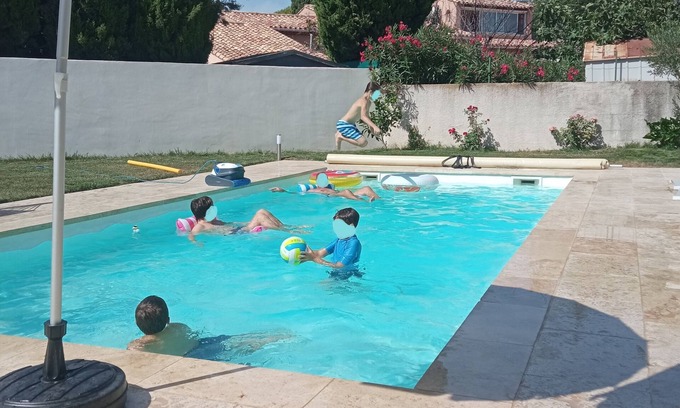 Pelissanne Casa | Maison Familiale Avec Piscine au Cœur de la Provence