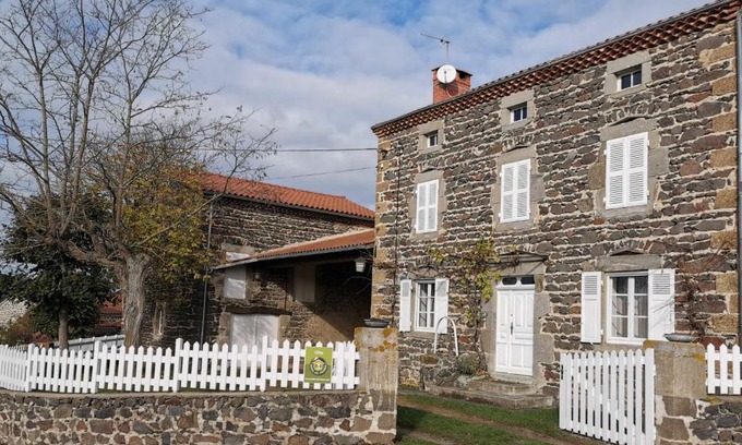 Mazeyrat-d'Allier Casa | Maison familiale calme avec terrasse et circuits de randonnée - FR-1-582-200