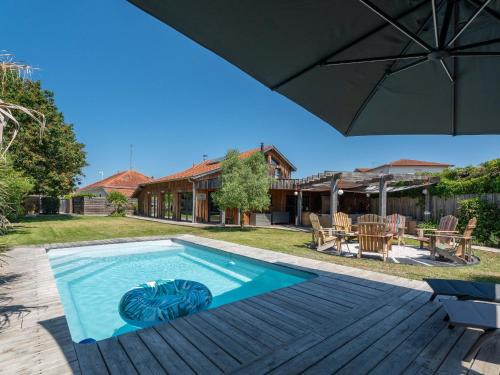 Biscarrosse Villa | Maison familiale style loft à Biscarrosse - 10 personnes, piscin - FR-1-319-563