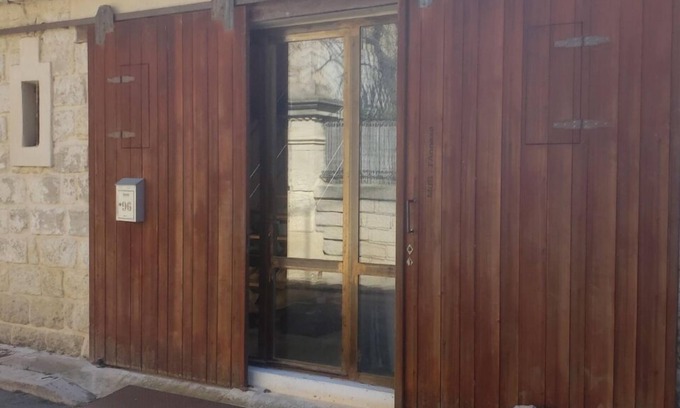 Saint-Laurent-d'Aigouze Casa | Maison Atypique Avec sa Terrasse Tropezienne Vegetalisée
