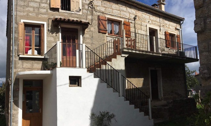 Sainte-Lucie-de-Tallano Casa | Maison de Village